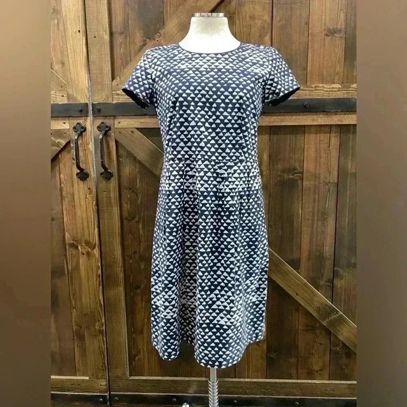 Lafayette 148 Gina Geo Print Pleated Triangle Sheath Dress Size 6 - Picture 1 of 9
